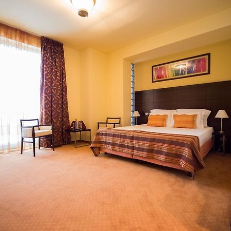 Imago Boutique Hotel Mamaia Ngoại thất bức ảnh