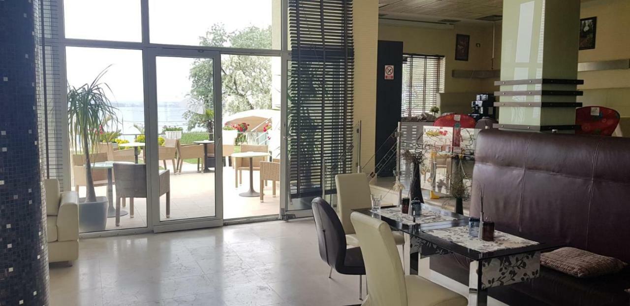 Imago Boutique Hotel Mamaia Ngoại thất bức ảnh