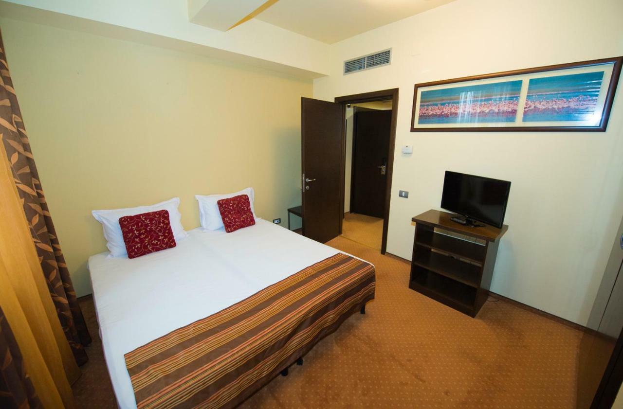 Imago Boutique Hotel Mamaia Ngoại thất bức ảnh